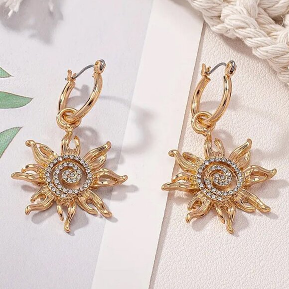 Rising Sun CZ Rhinestone Bling Huggie Hoop Dangle 18K Gold Plated Earrings NEW - Picture 1 of 5